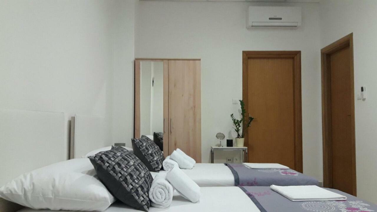 Apartment Smodlaka Dugopolje Zewnętrze zdjęcie