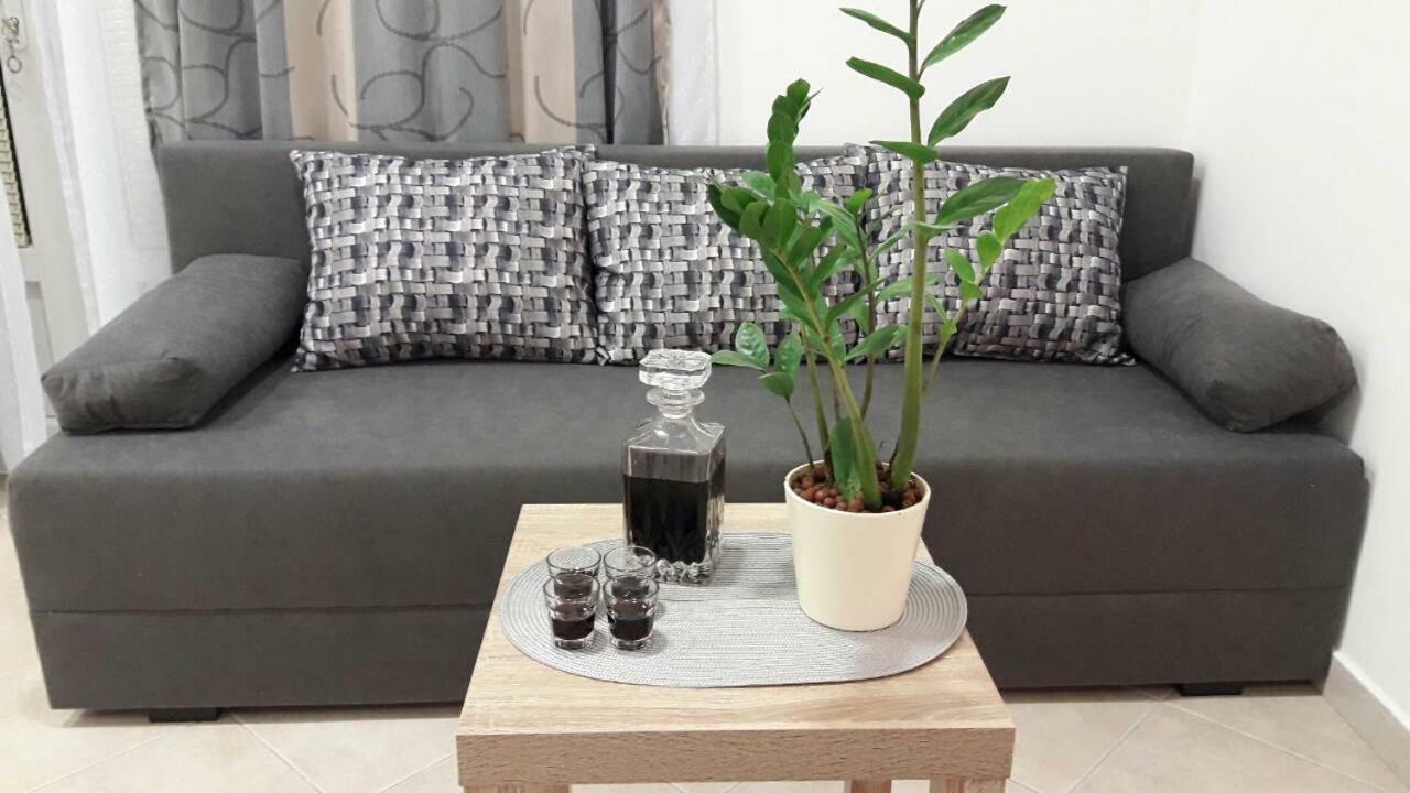 Apartment Smodlaka Dugopolje Zewnętrze zdjęcie