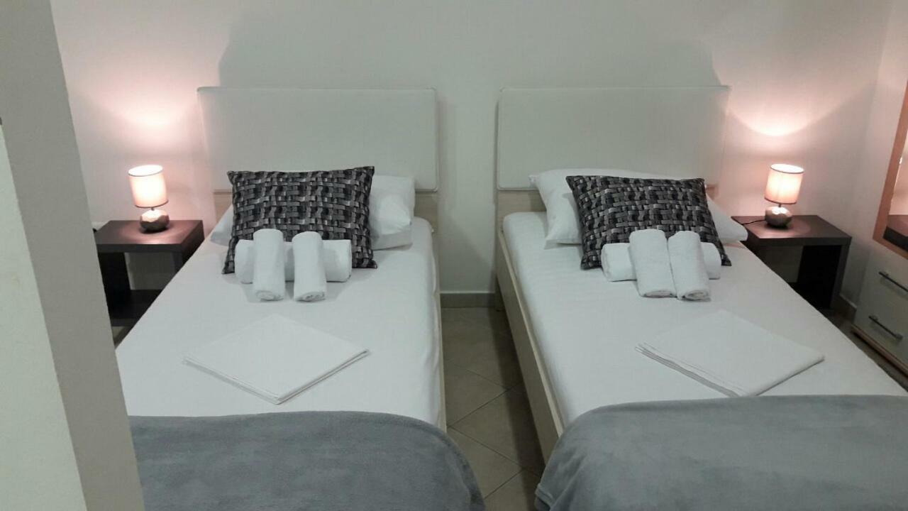 Apartment Smodlaka Dugopolje Zewnętrze zdjęcie