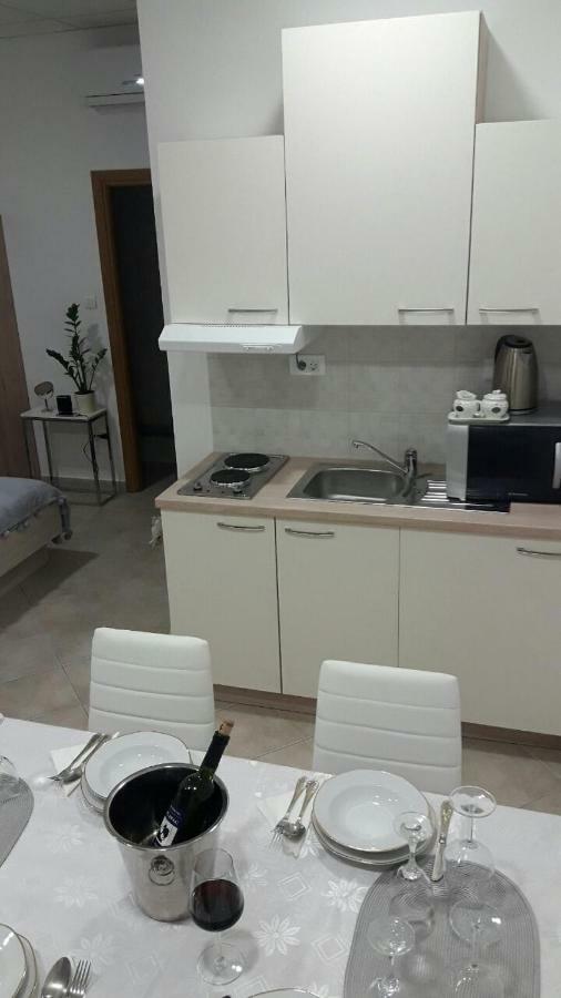 Apartment Smodlaka Dugopolje Zewnętrze zdjęcie
